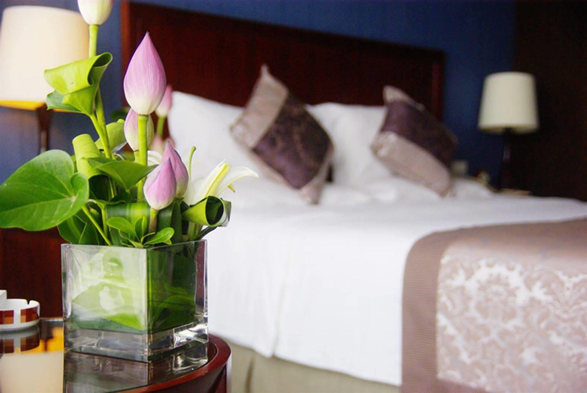 Yiwu Yi He Hotel Exterior photo